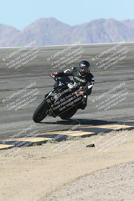 media/Oct-13-2025-Moto Forza (Mon) [[a66d839500]]/4-C Group/Session 2 (Bowl)/